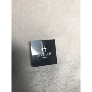 Shaina B Miami highlighter